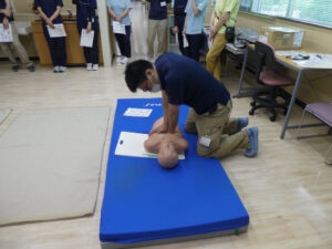 伊東の丘職員も新しいAEDの講習を受講