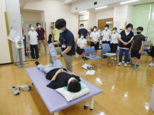 伊東の丘恒例企画、リハビリ 専門職による講義が行われた